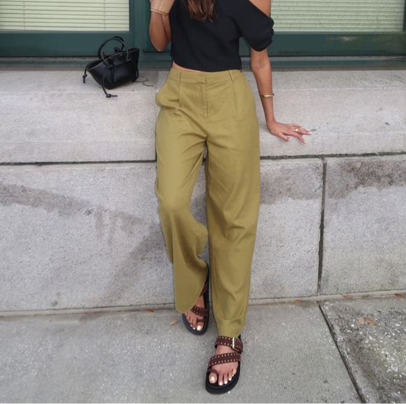 NORDSTROM ,NEW WOMENS Toe Loop Sandal size 9size 9.5 and size 10 - Picture 2 of 9